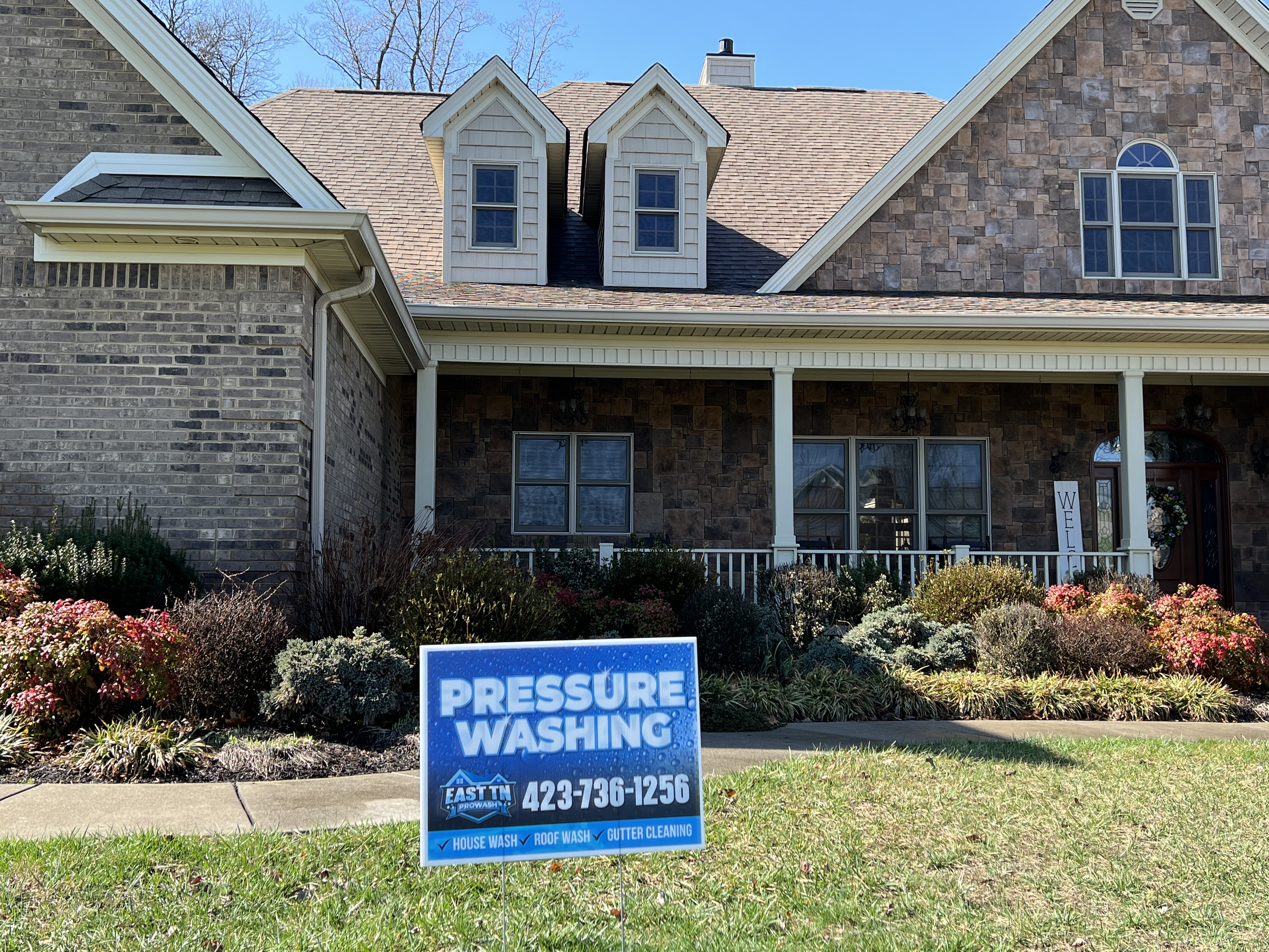 Roof Cleaning in Morristown, Tennessee. 